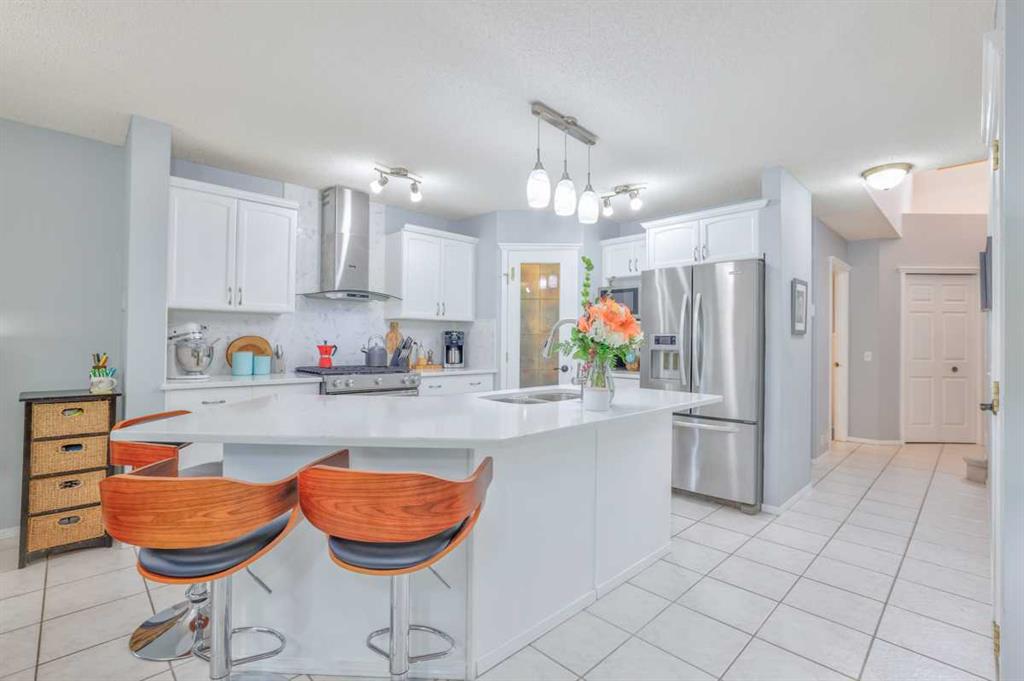 Picture for 210 Mt Douglas Court SE