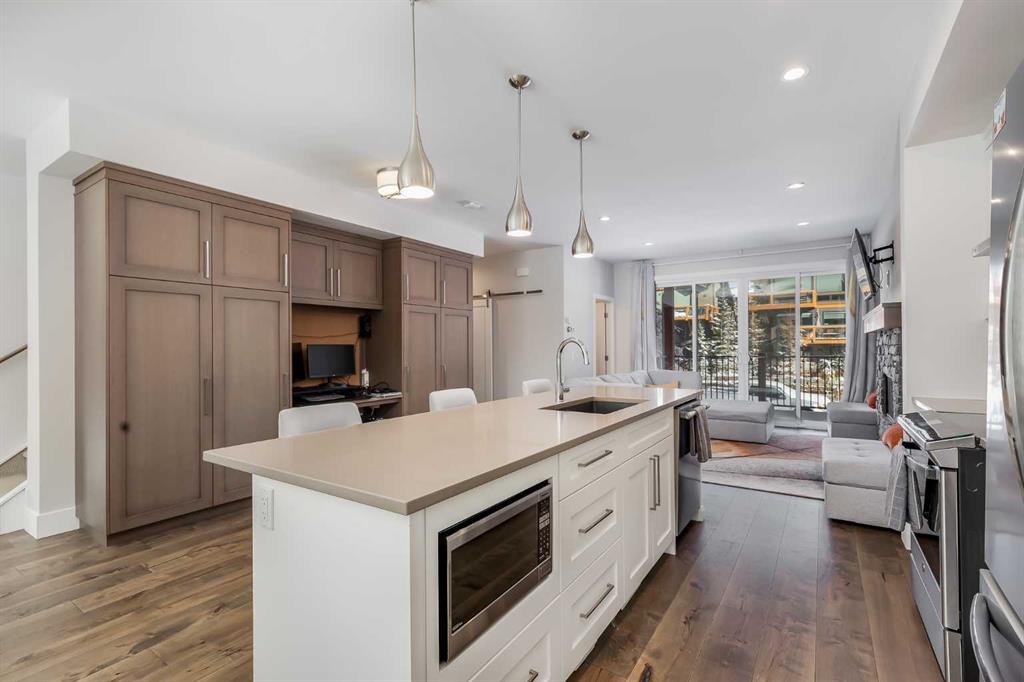 Picture for 104A, 1101 Three Sisters Parkway  https://www.cirrealty.ca/reb/creb/42/A2265242_14.jpg