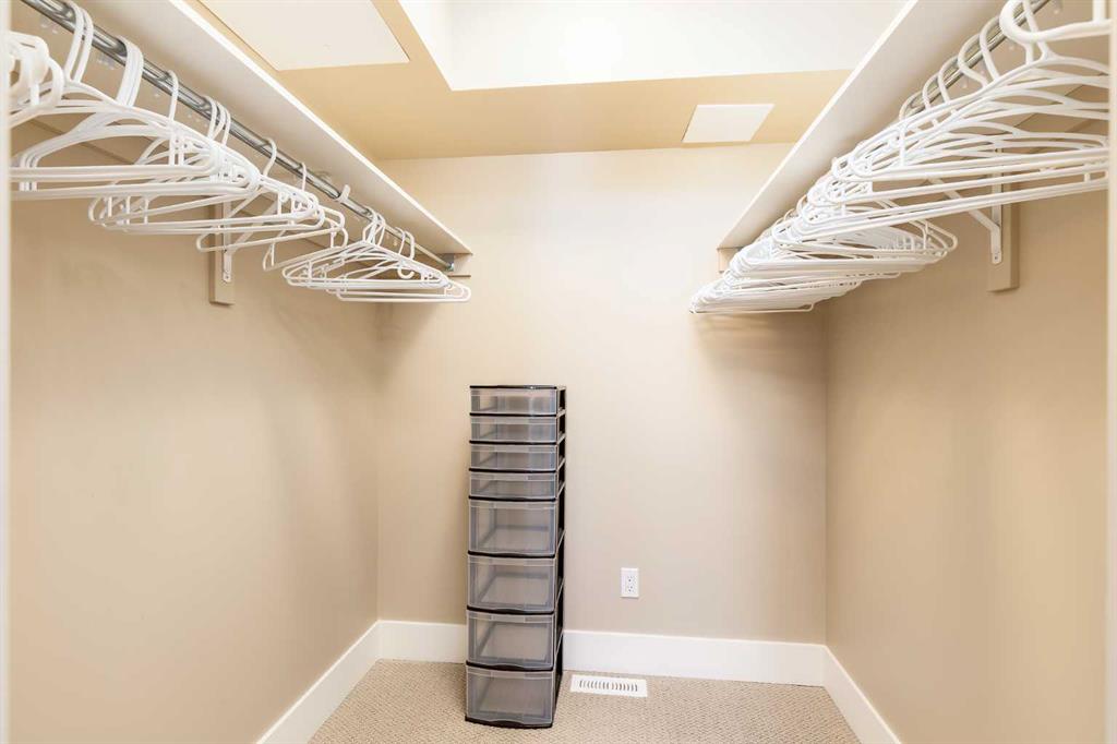 Picture for 104A, 1101 Three Sisters Parkway  https://www.cirrealty.ca/reb/creb/42/A2265242_23.jpg