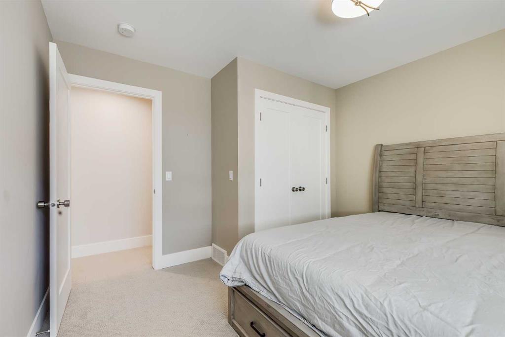 Picture for 104A, 1101 Three Sisters Parkway  https://www.cirrealty.ca/reb/creb/42/A2265242_28.jpg