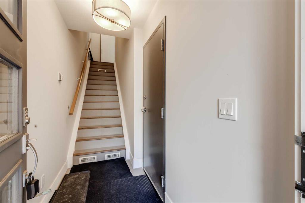 Picture for 104A, 1101 Three Sisters Parkway  https://www.cirrealty.ca/reb/creb/42/A2265242_31.jpg