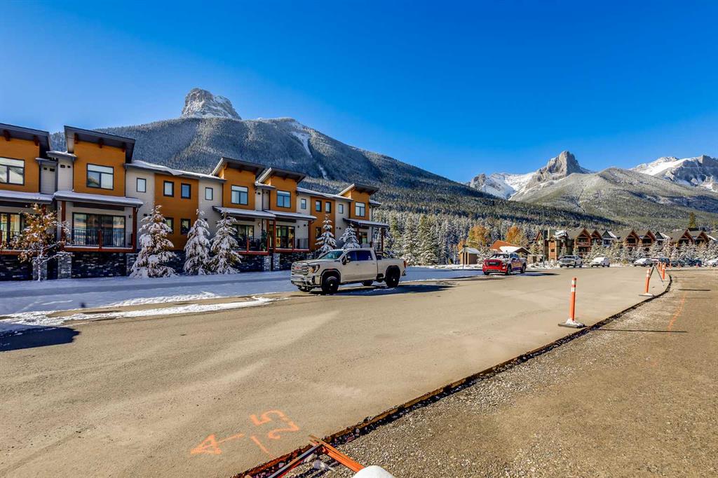 Picture for 104A, 1101 Three Sisters Parkway  https://www.cirrealty.ca/reb/creb/42/A2265242_35.jpg