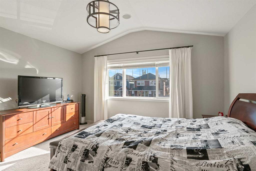 Picture for 219 River Heights Green S https://www.cirrealty.ca/reb/creb/42/A2265442_18.jpg