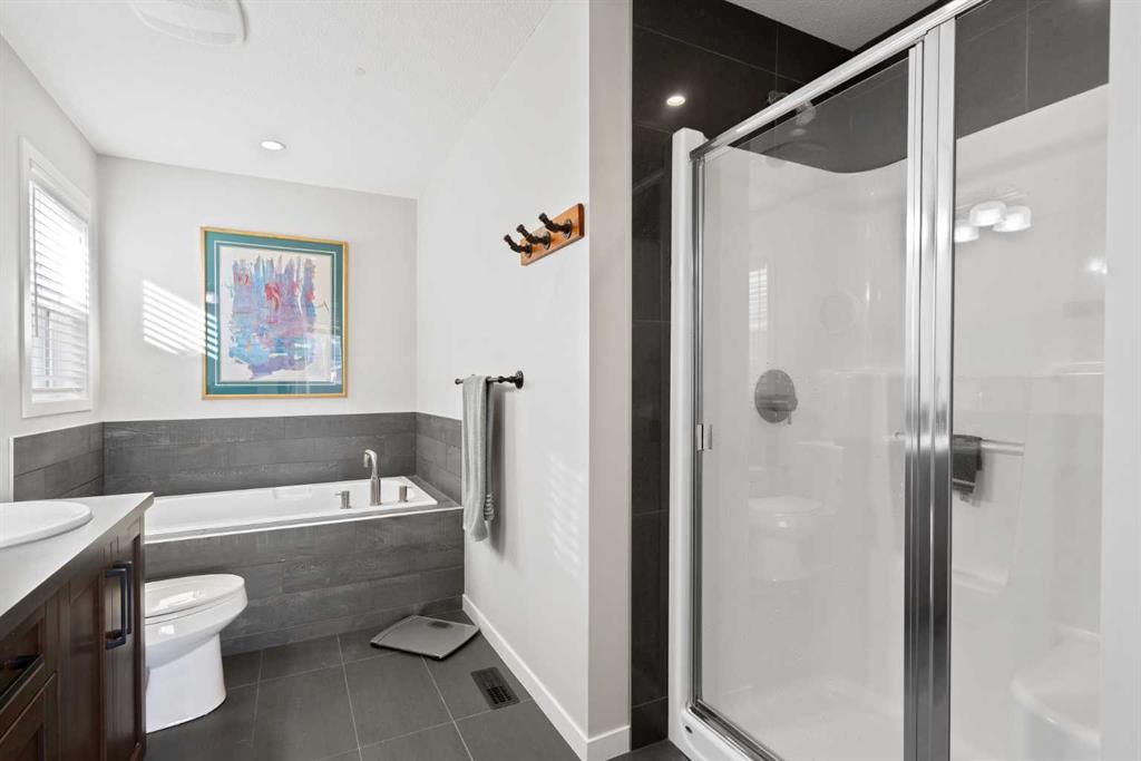 Picture for 219 River Heights Green S https://www.cirrealty.ca/reb/creb/42/A2265442_20.jpg