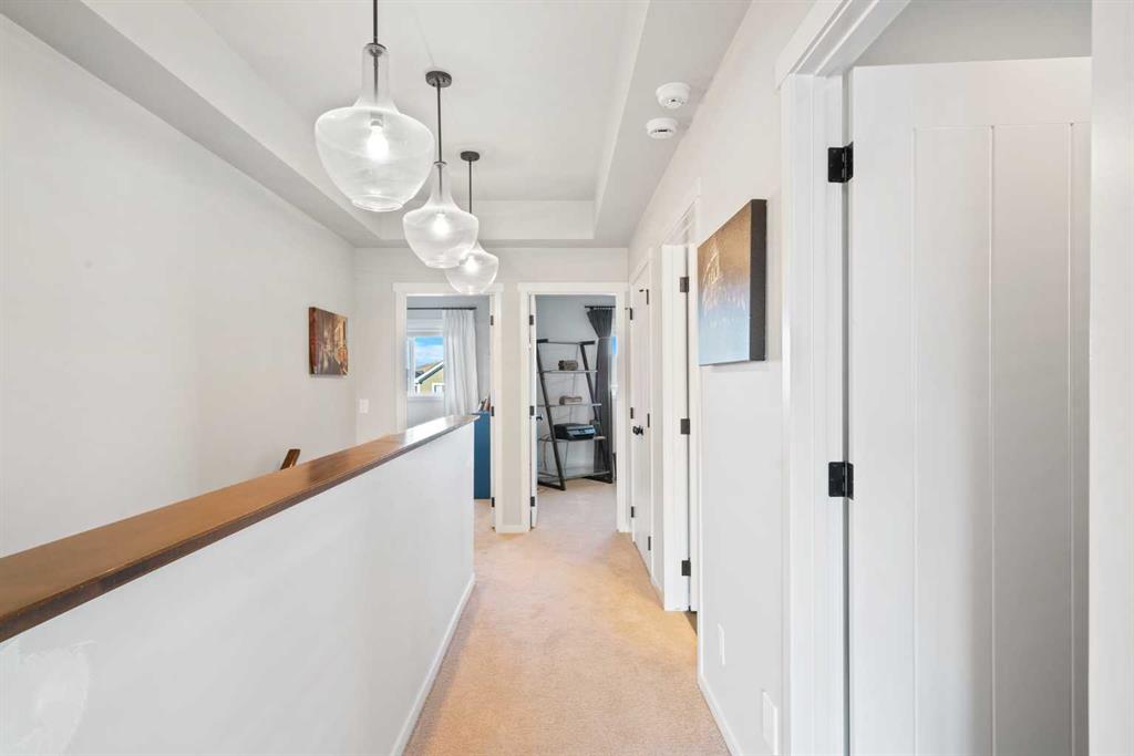 Picture for 219 River Heights Green S https://www.cirrealty.ca/reb/creb/42/A2265442_21.jpg