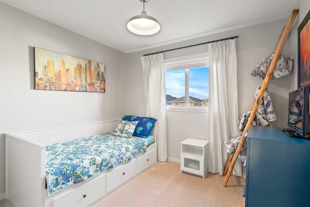 Picture for 219 River Heights Green S https://www.cirrealty.ca/reb/creb/42/A2265442_24.jpg