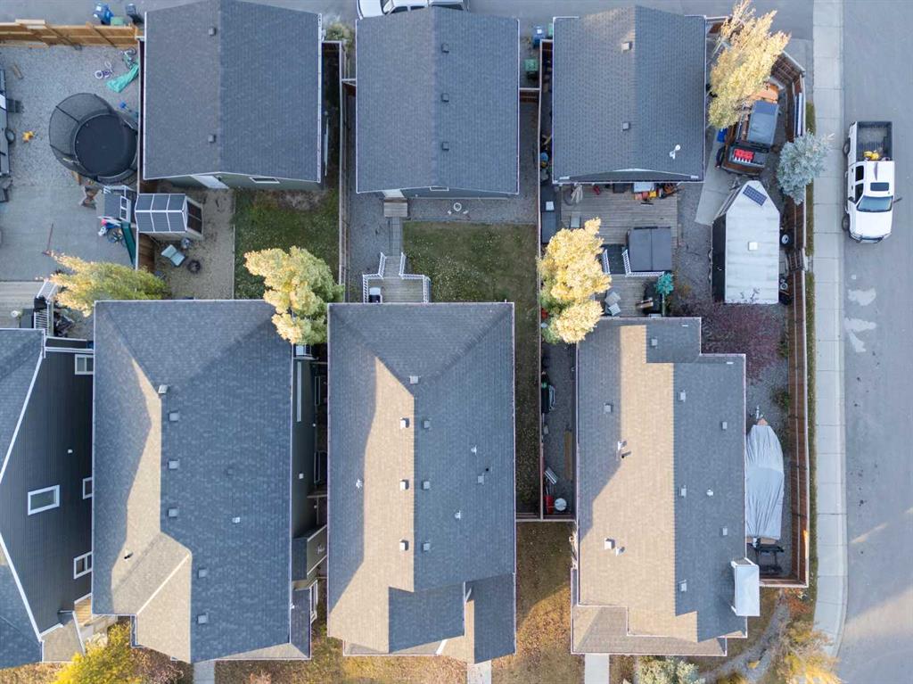 Picture for 219 River Heights Green S https://www.cirrealty.ca/reb/creb/42/A2265442_37.jpg