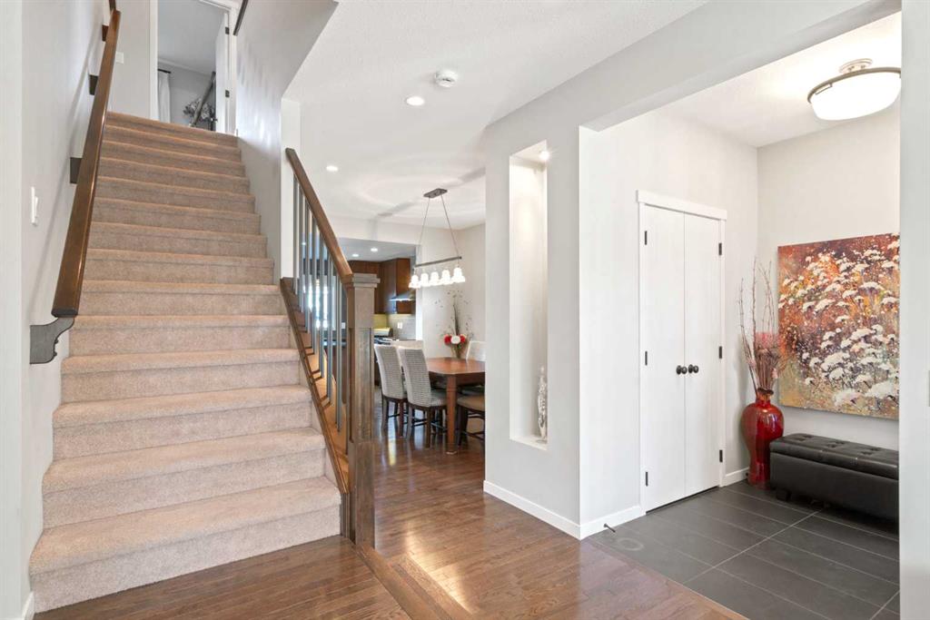 Picture for 219 River Heights Green S https://www.cirrealty.ca/reb/creb/42/A2265442_9.jpg
