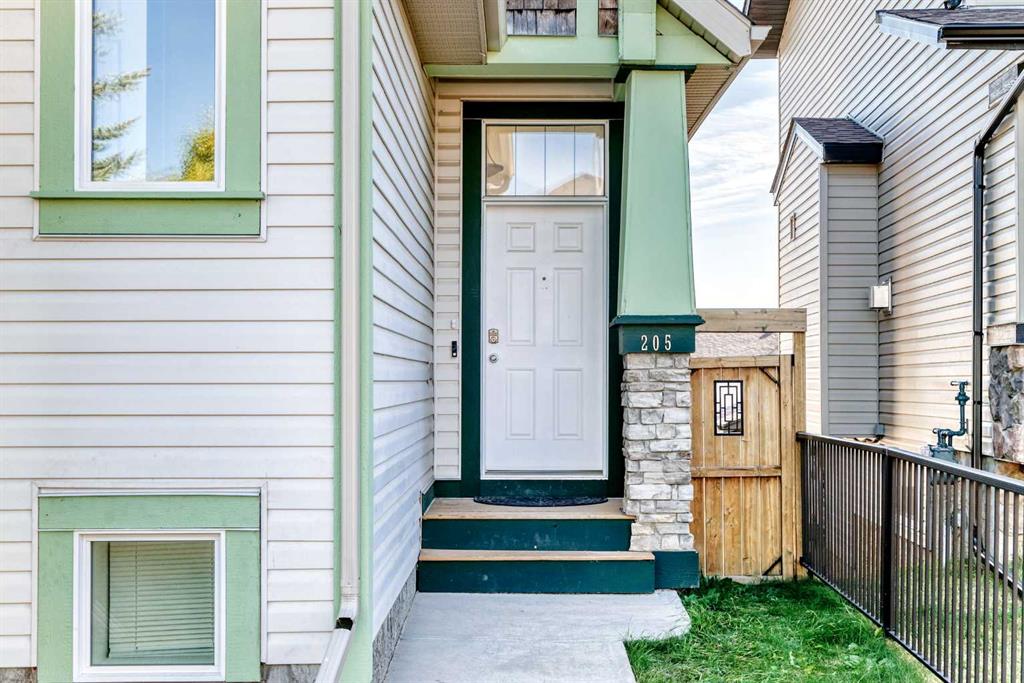 Picture for 205 Panora Close NW