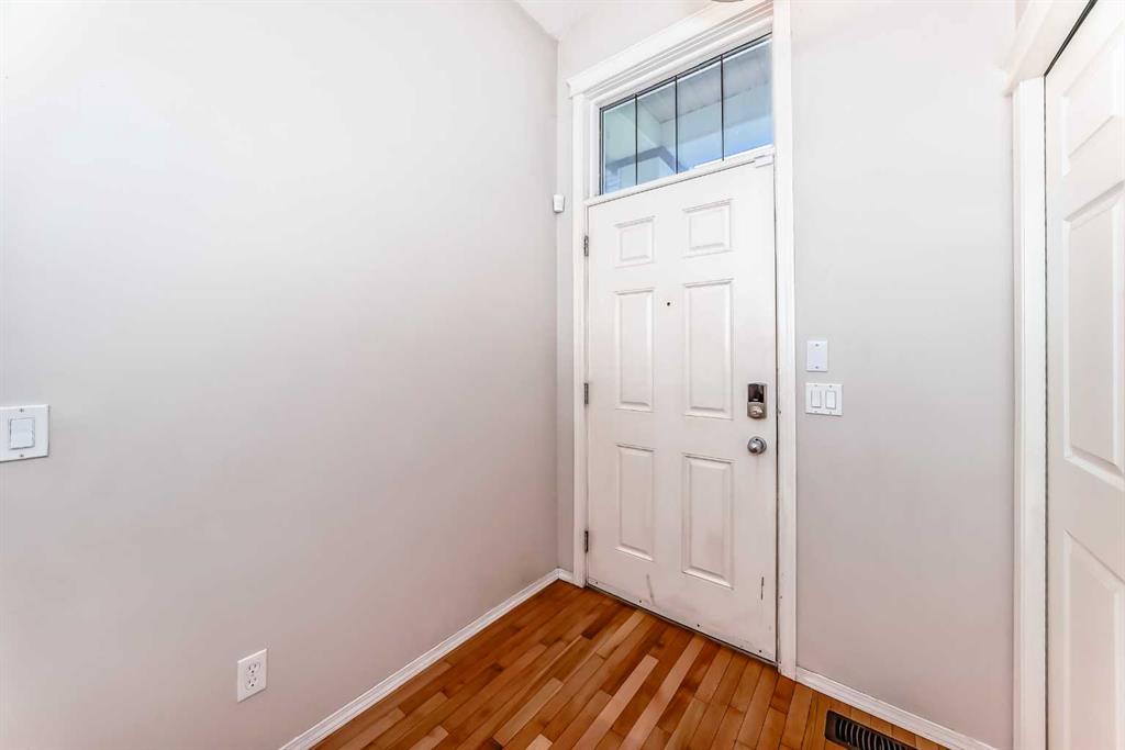 Picture for 205 Panora Close NW