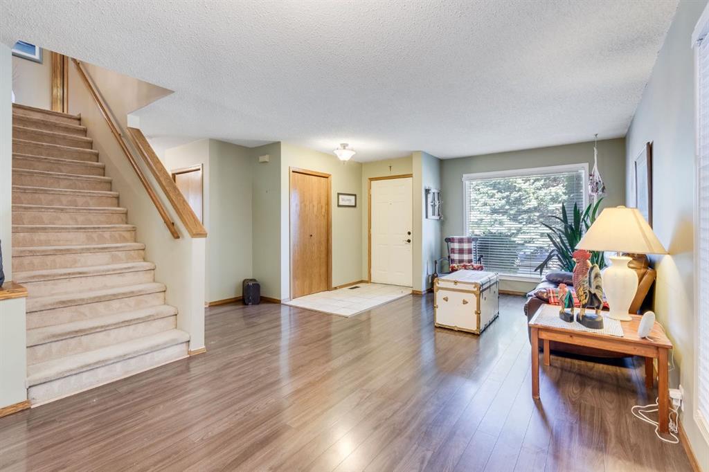 Picture for 212 Mckerrell Way SE