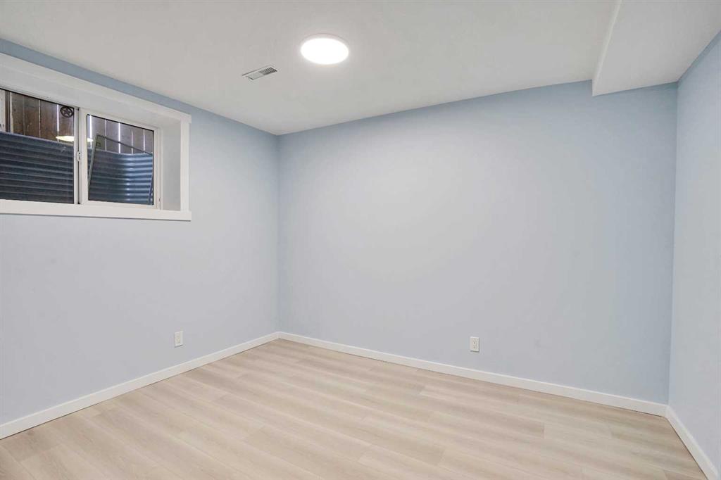 Picture for 229 Luxstone Way SW