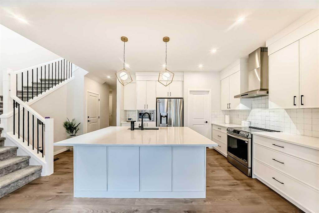 Picture for 16 Lucas Passage NW