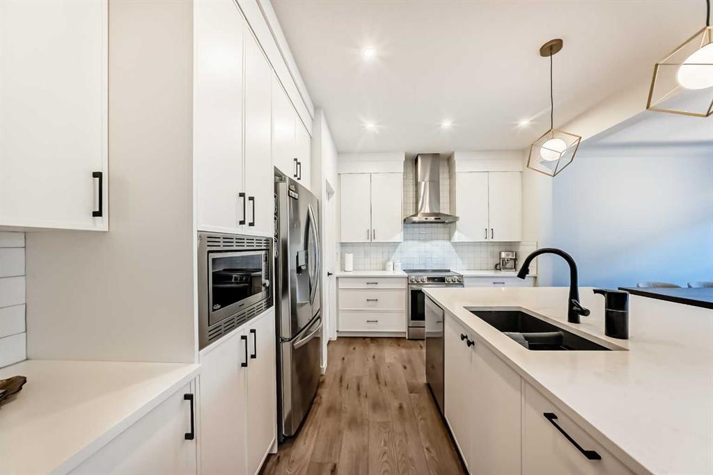 Picture for 16 Lucas Passage NW