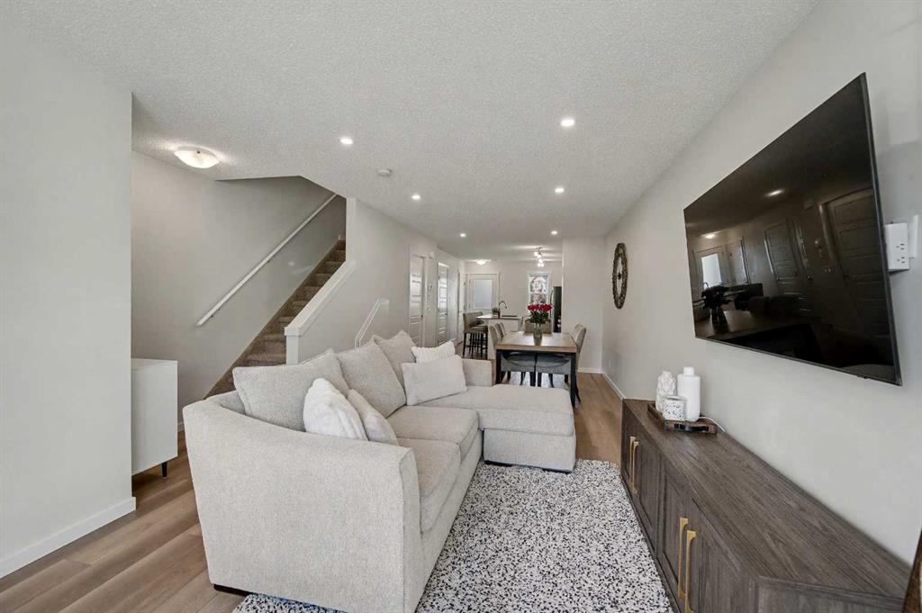 Picture for 352 Cranbrook Square SE