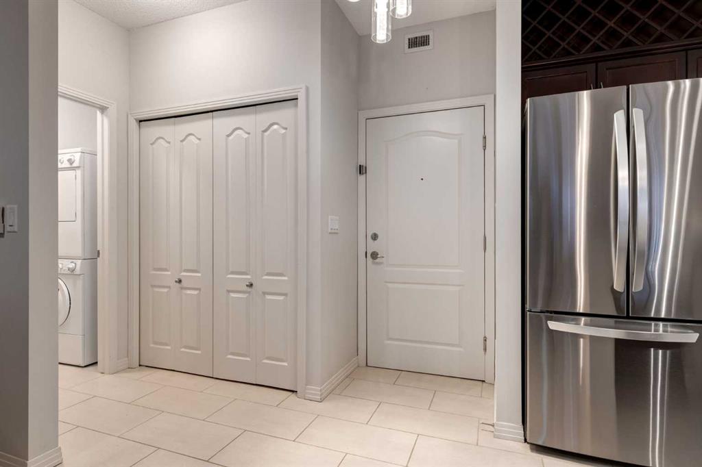 Picture for 411, 1 CRYSTAL GREEN Lane 