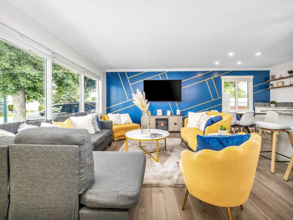 Picture for 1147 Lakeland Crescent S