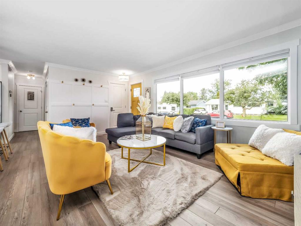 Picture for 1147 Lakeland Crescent S