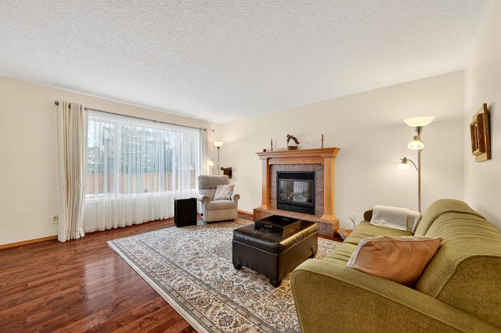 Picture for 59 Cougar Ridge Circle SW