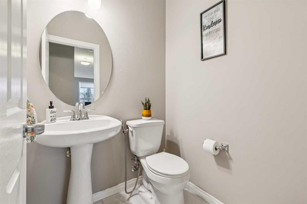 Picture for 71 Walden Manor SE