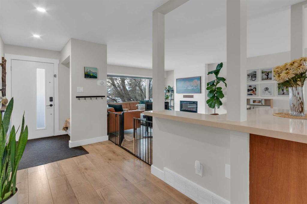 Picture for 184 Cornwallis Drive NW