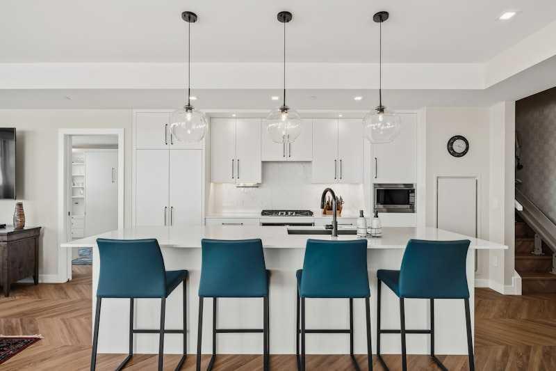 Picture for 717, 8505 Broadcast Avenue SW