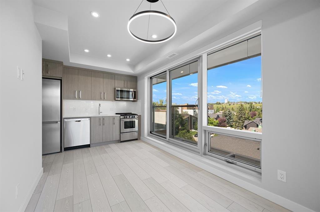 Picture for 402, 110 18A Street NW