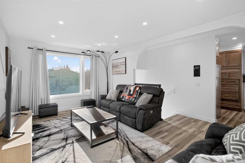 Picture for 128 Bernard Close NW