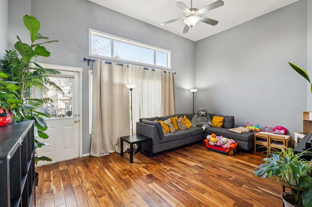 Picture for 1224, 7038 16 Avenue SE