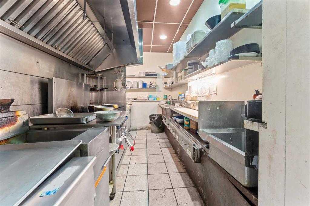 Picture for 920 36 Street NE