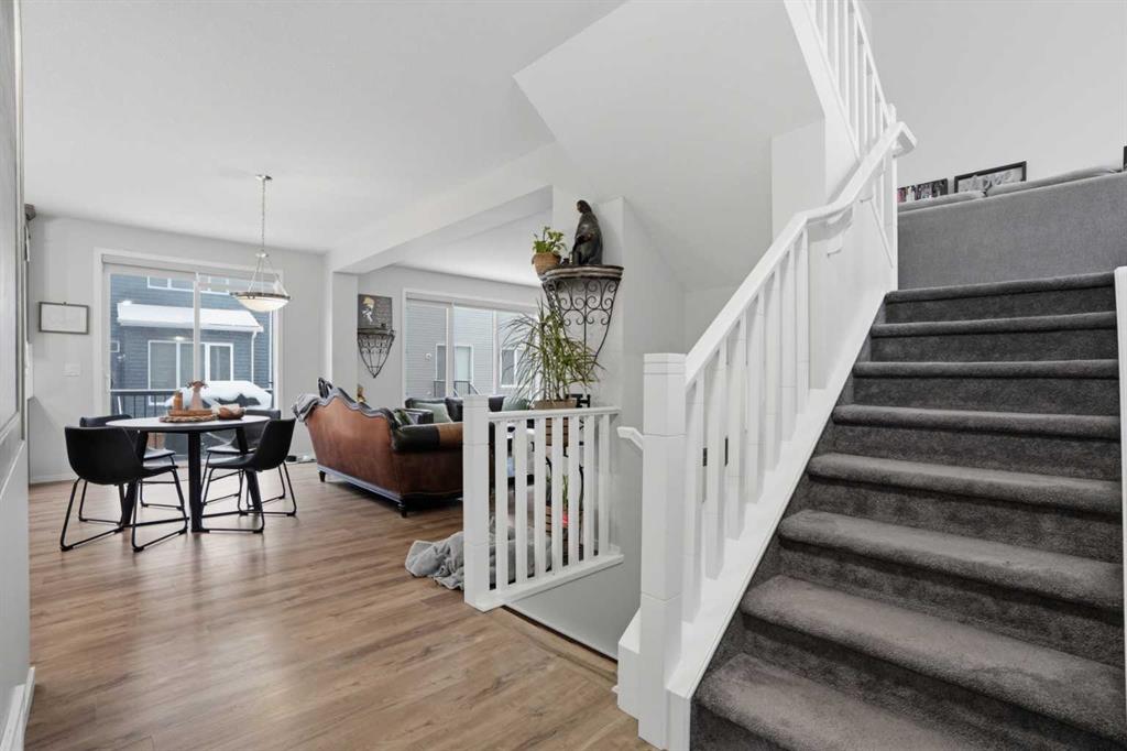 Picture for 33 Carringwood Street NW