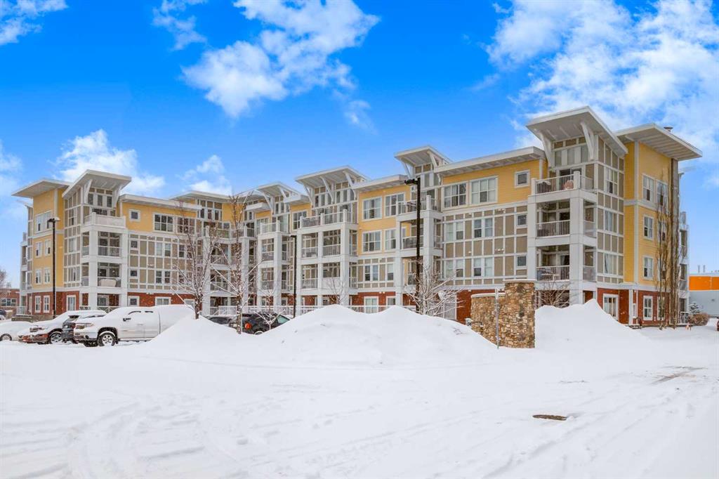 Picture for 121, 402 Marquis Lane SE