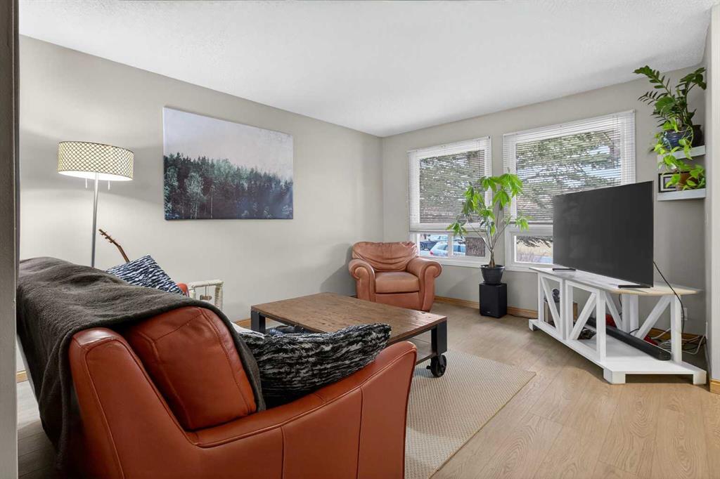 Picture for 27 Bedford Road NE