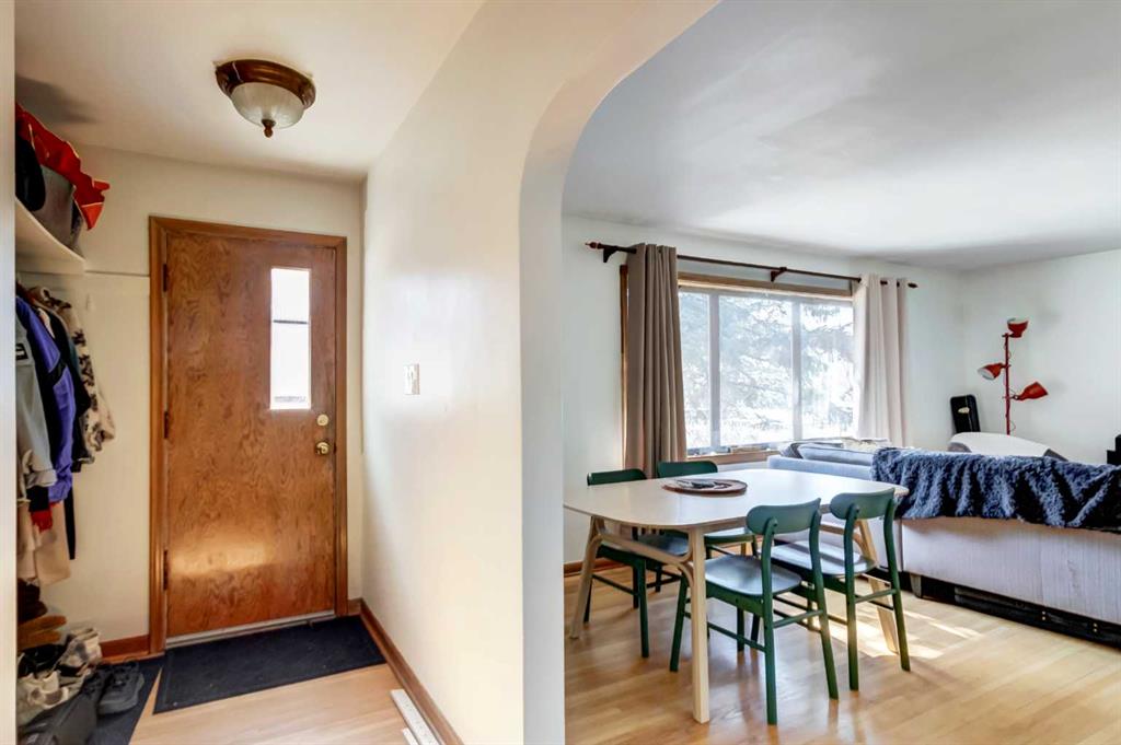 Picture for 527 35A Street NW