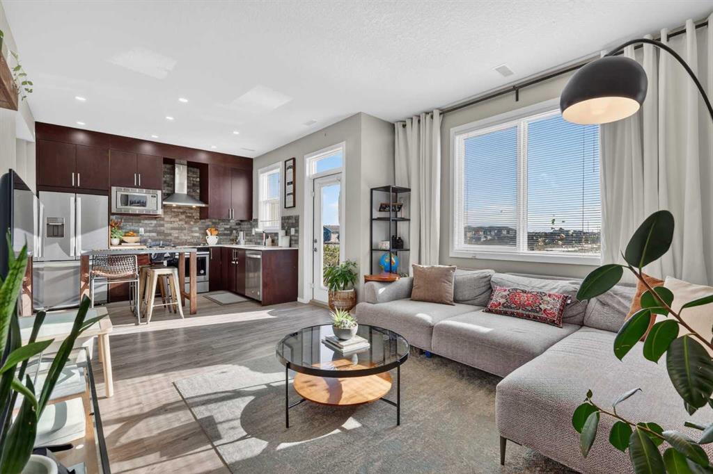 Picture for 203, 445 Redstone Walk NE