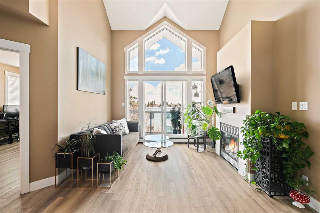 Picture for 304, 3501 15 Street SW