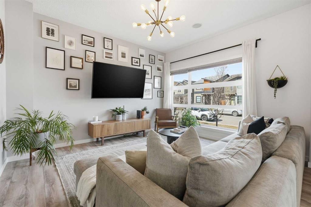 Picture for 45 Copperpond Avenue SE