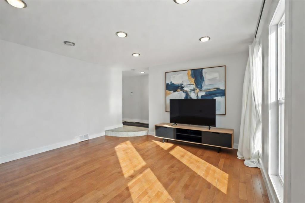 Picture for 208 Woodpark Place SW