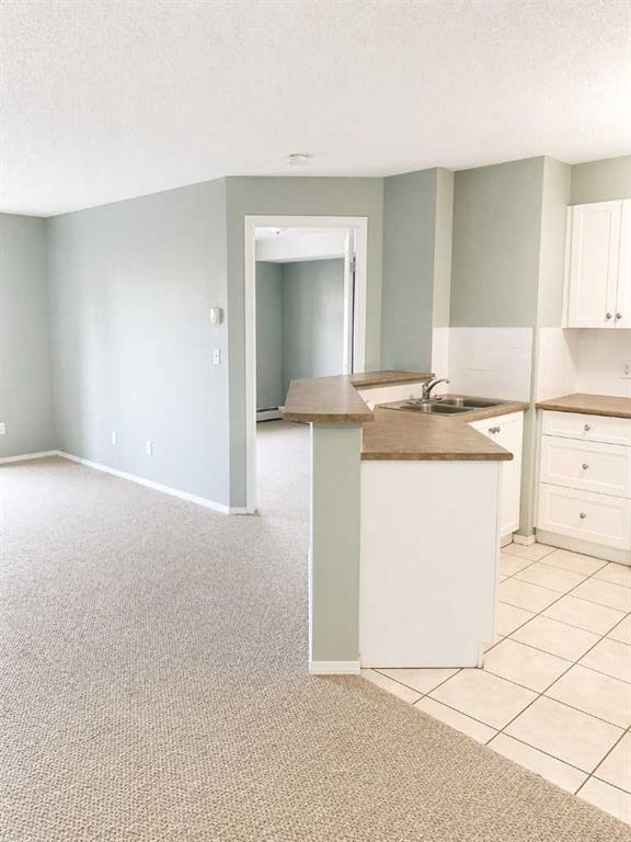 Picture for 1406, 505 Railway Street W