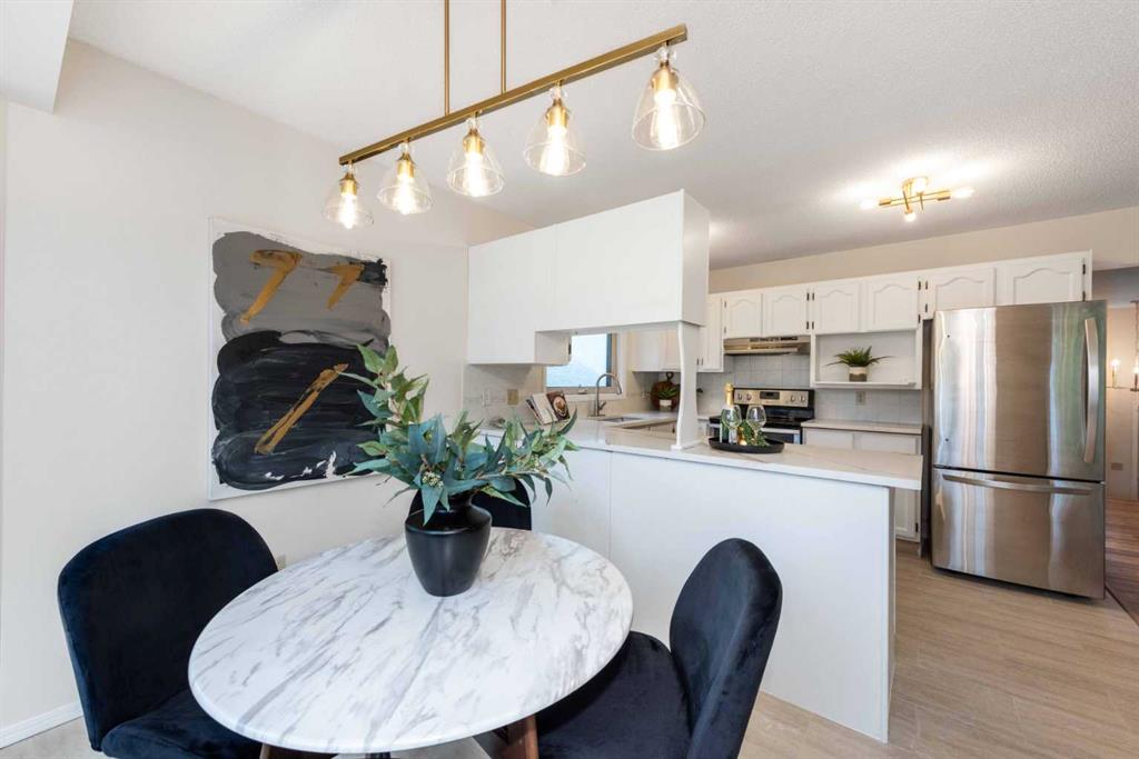 Picture for 47 Hawkstone Drive NW