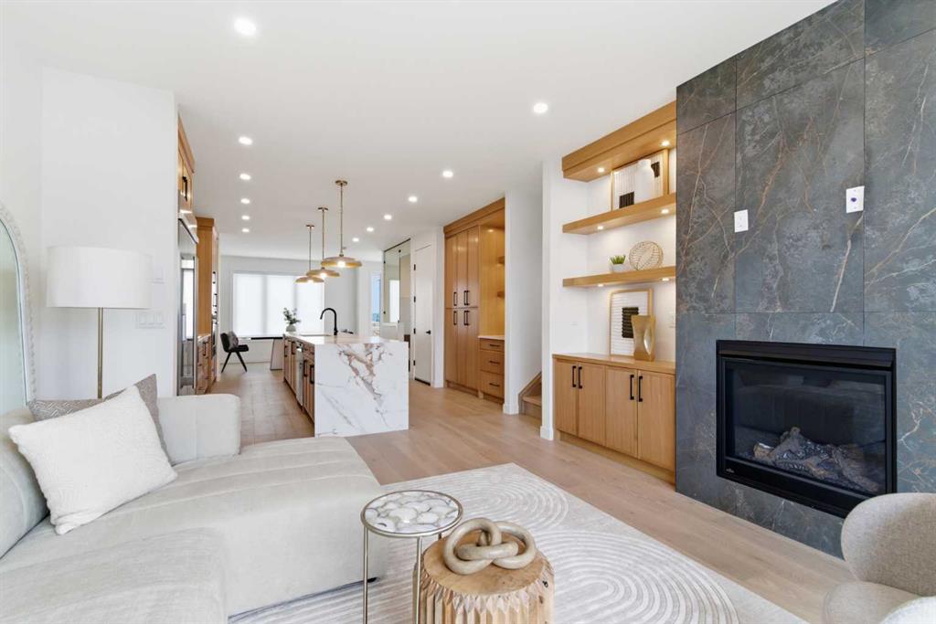 Picture for 2119 Mackay Road NW