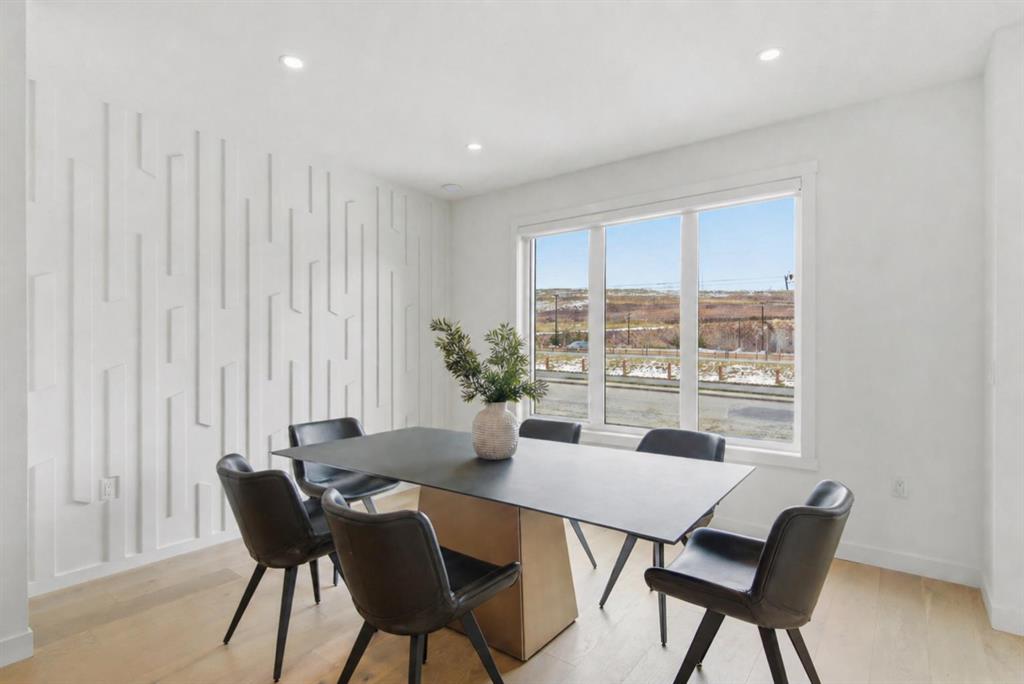 Picture for 2119 Mackay Road NW