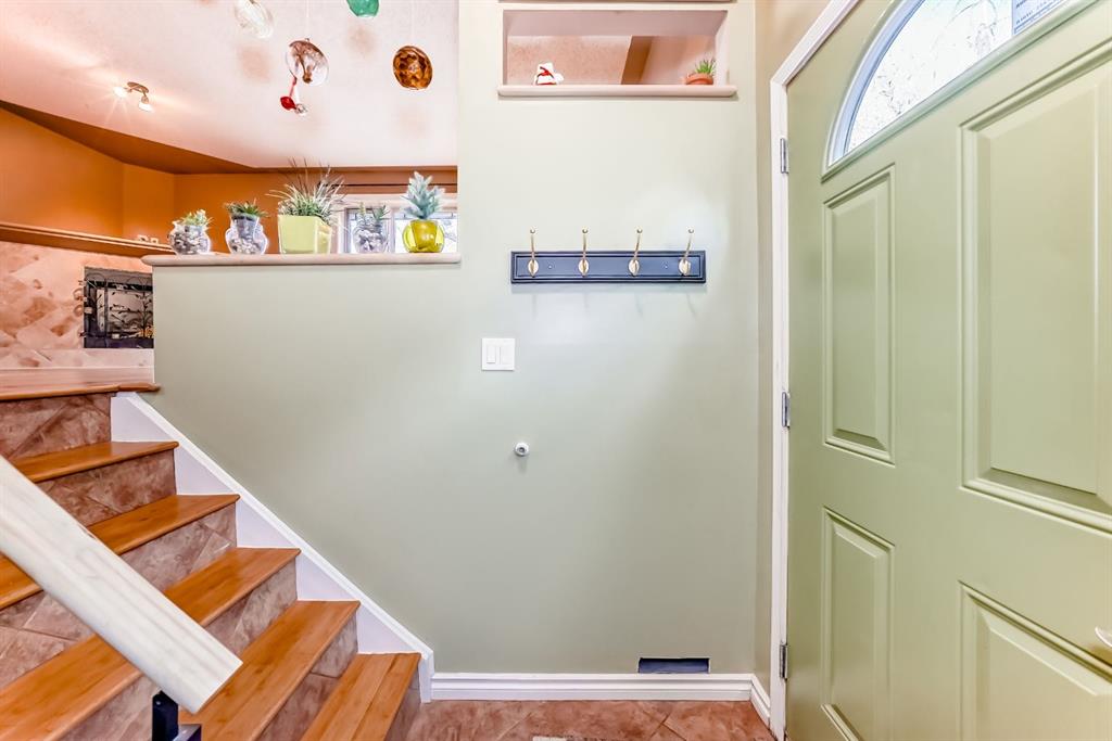 Picture for 274 Templeview Way NE