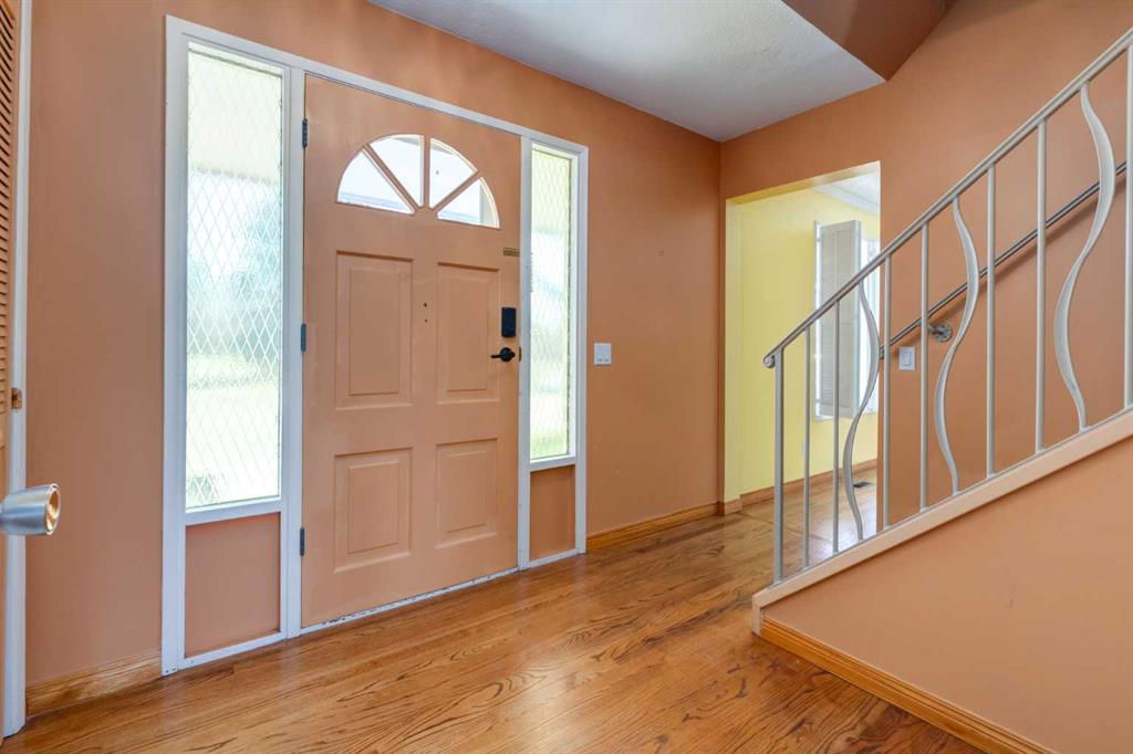 Picture for 43 Mapleburn Drive SE