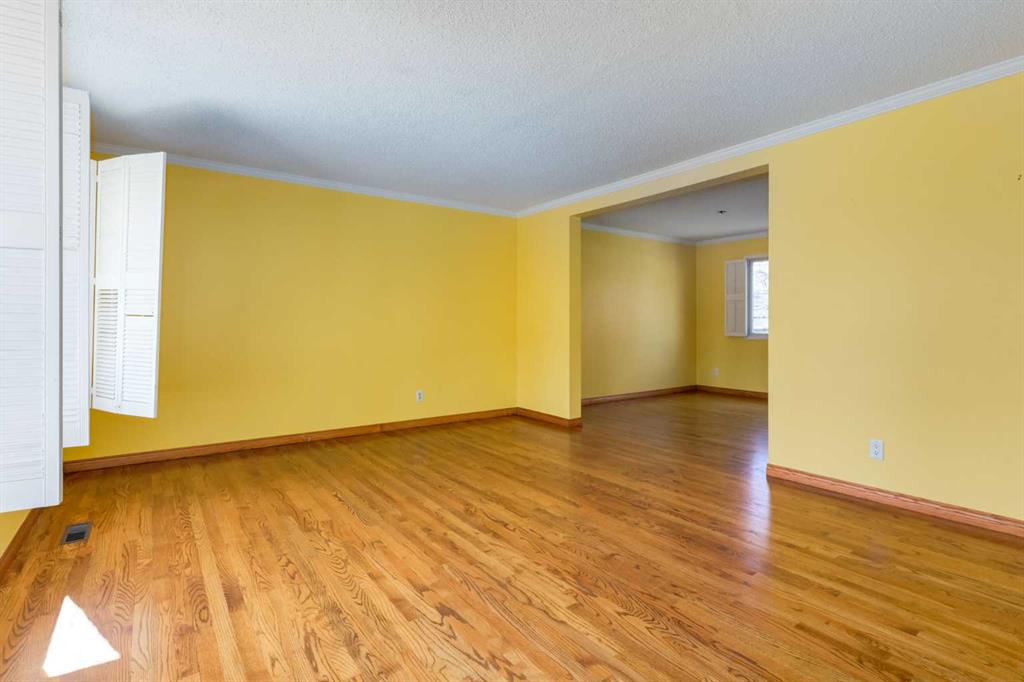 Picture for 43 Mapleburn Drive SE