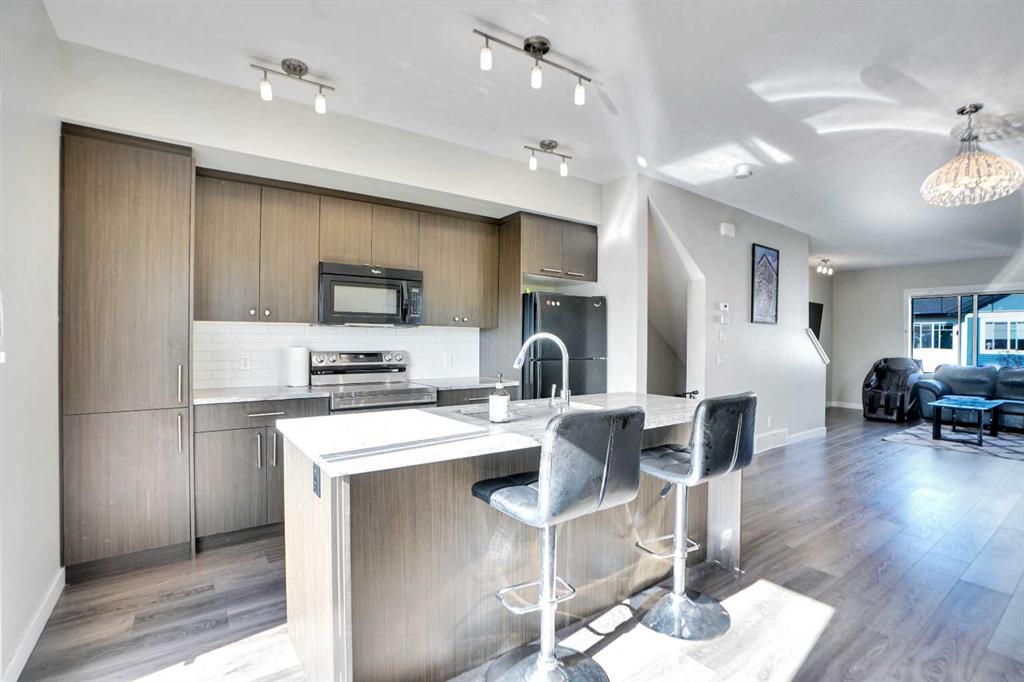 Picture for 1107, 333 Taralake Way NE