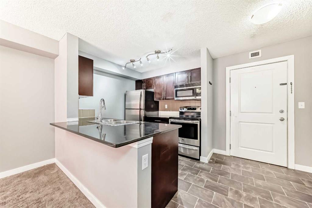 Picture for 4304, 403 Mackenzie Way SW