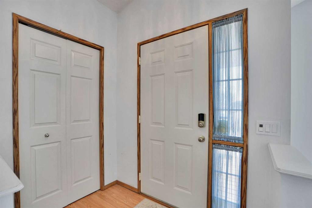 Picture for 90 Martinridge Crescent NE