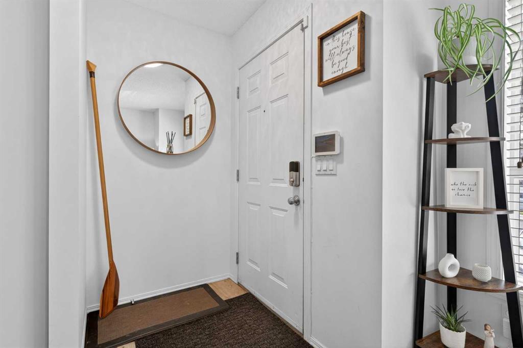 Picture for 32 Erin Woods Court SE