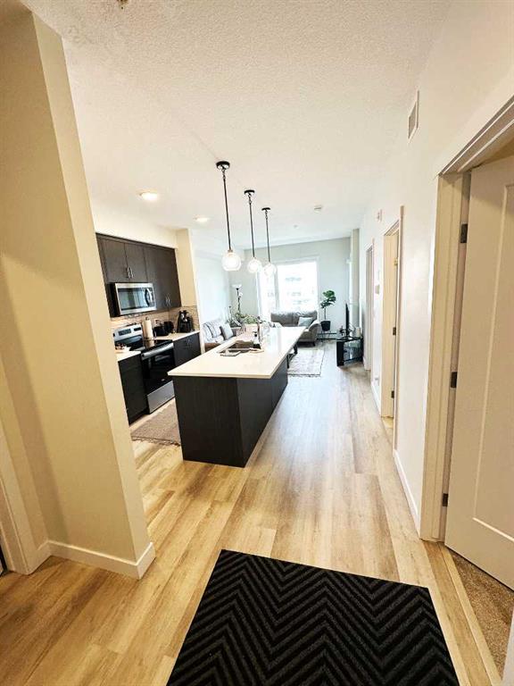 Picture for 205, 700 Shawnee Square SW